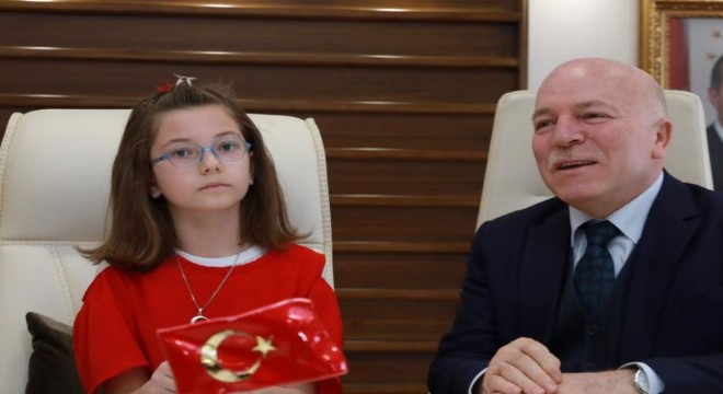  Küçük Başkan’dan Ukraynalı çocuklara yardım çağrısı